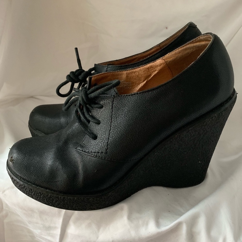 Jeffrey Campbell rubbery wedge heel